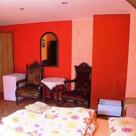 Hotel U Lisky Hostka  외부 사진