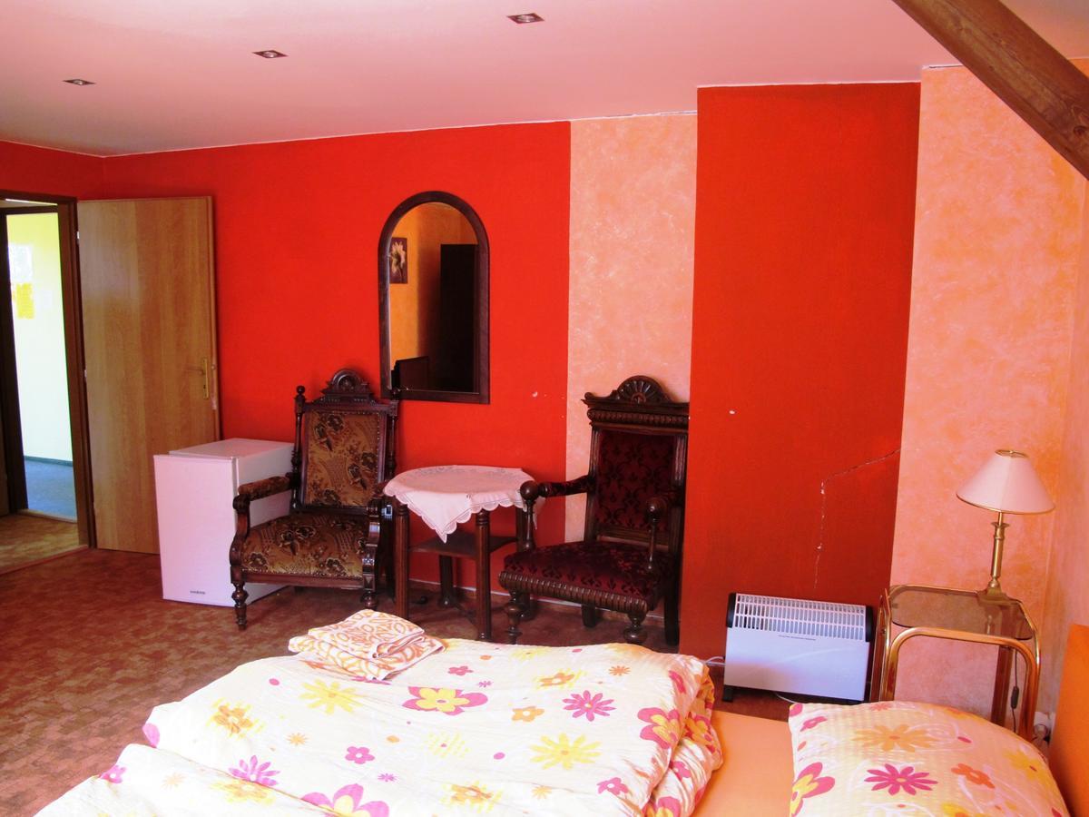 Hotel U Lisky Hostka  외부 사진