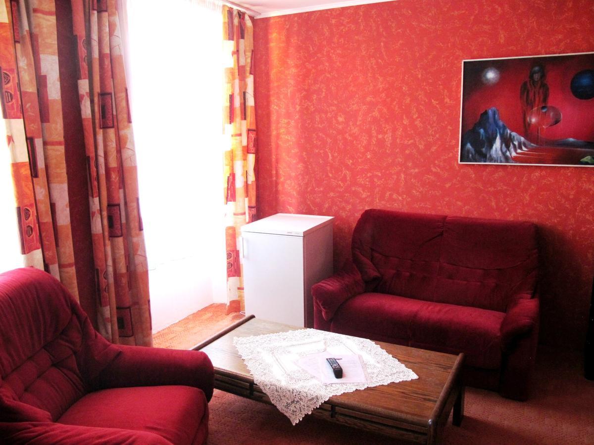 Hotel U Lisky Hostka  외부 사진