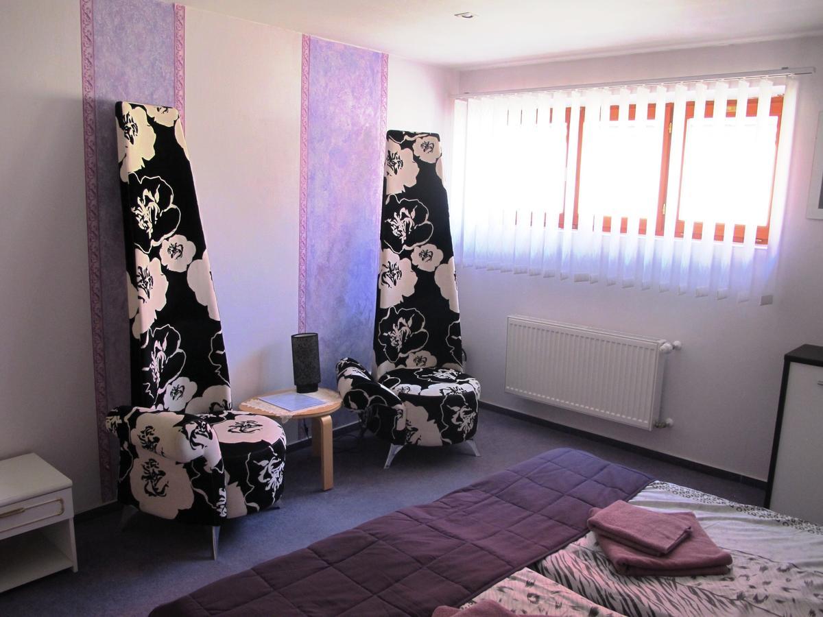Hotel U Lisky Hostka  외부 사진