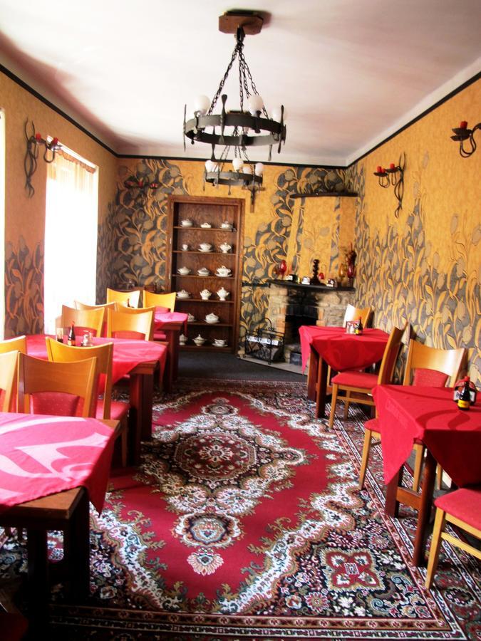 Hotel U Lisky Hostka  외부 사진