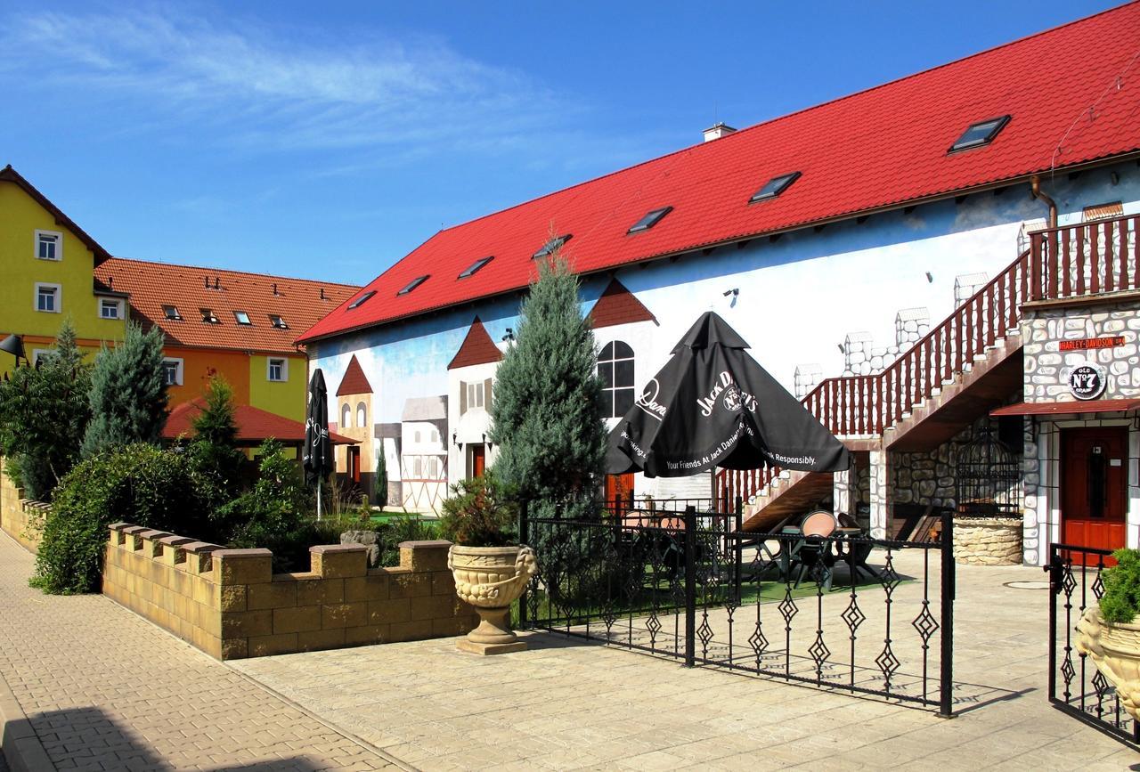 Hotel U Lisky Hostka  외부 사진